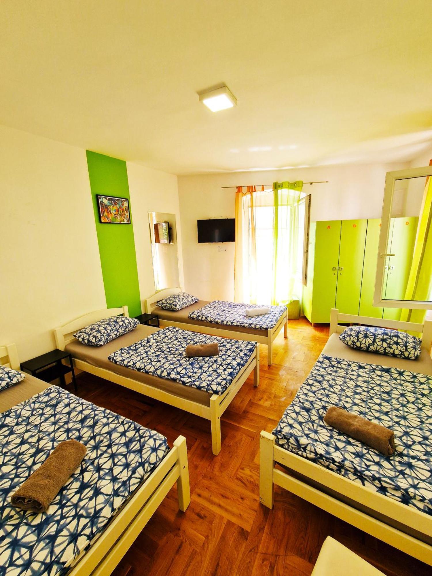 Croparadise Hostel Spalato Esterno foto
