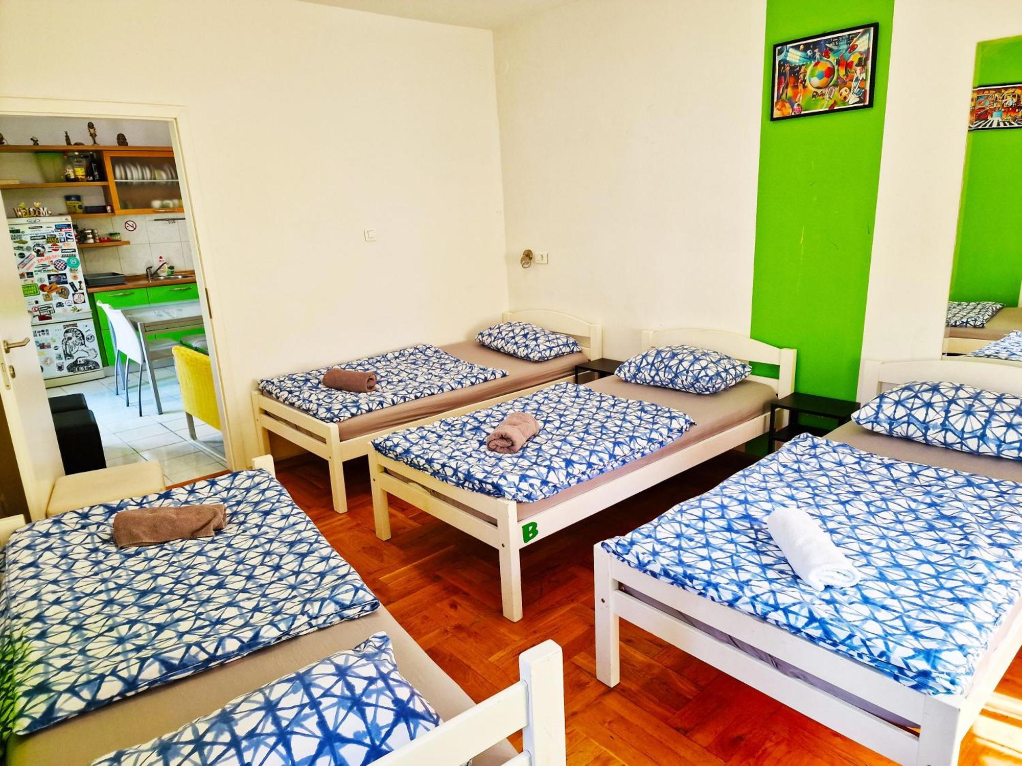 Croparadise Hostel Spalato Esterno foto